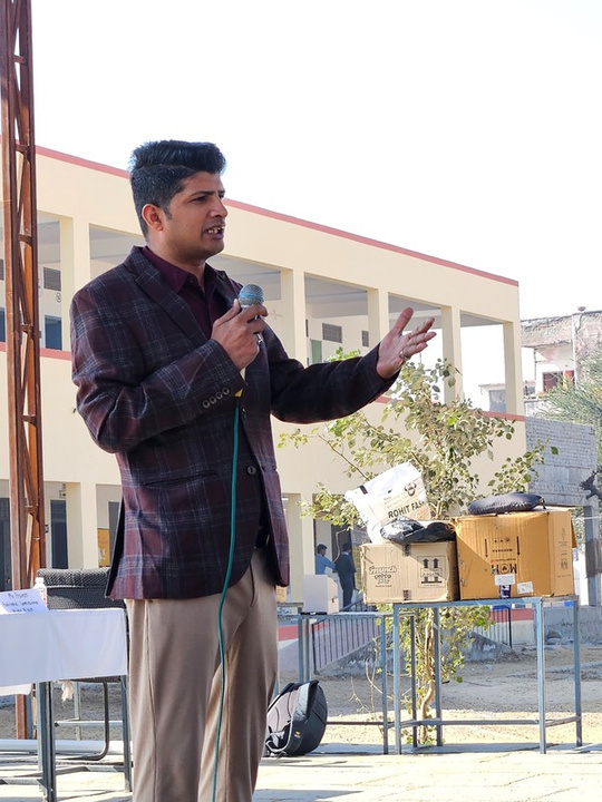 Shri Ashok Charan addressing students